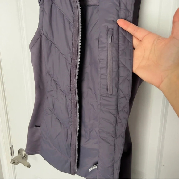 Athleta Rock Ridge Primaloft Vest size S - Picture 6 of 16